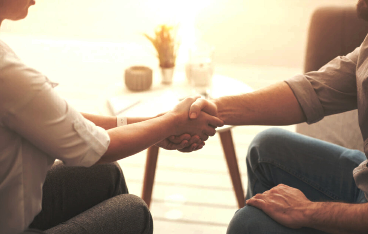 Creando una conexión de confianza entre paciente y terapeuta en una sesión de psicoterapia